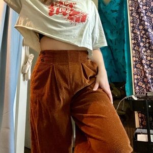 Corduroy pants🌞